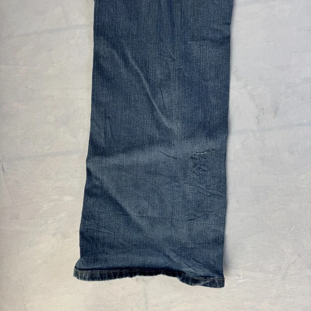 Lee Womens Bootcut Leg Jeans Blue Denim Lower On The Waist 5-Pocket Everyday